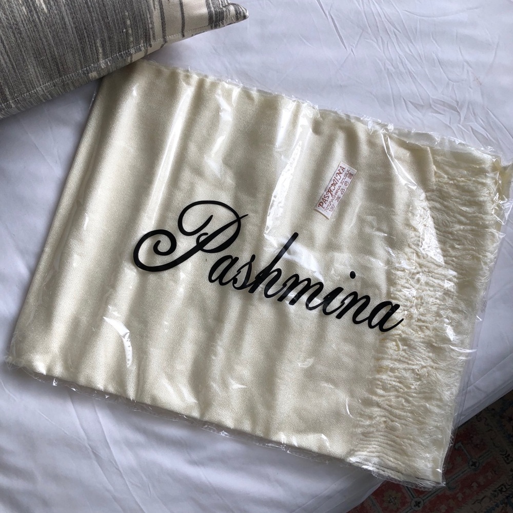 Pashmina shawl